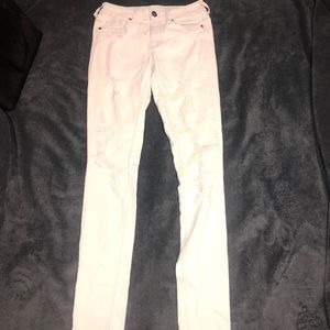 CLOSET CLEAROUT Bullhead White Skinny Jeans